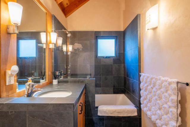 5441 Quail Meadows Drive, Carmel CA: https://media.crmls.org/mediaz/0137bd15-da9d-4185-b98c-24fbb422dff5.jpg