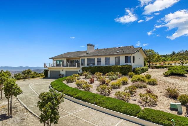 25611 Whip Road, Monterey CA: https://media.crmls.org/mediaz/01381fe0-a70f-4cc4-91bc-c46ed28b5603.jpg