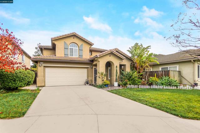 115 Montevino Ct, Oakley CA: https://media.crmls.org/mediaz/01384922-5463-4df0-9137-d76527e5730b.jpg
