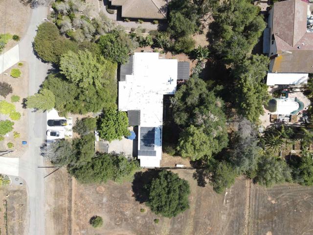 3216 Fair Oaks Ln, Spring Valley CA: https://media.crmls.org/mediaz/0138528b-3468-4bb5-92c8-c5b23f941de3.jpg