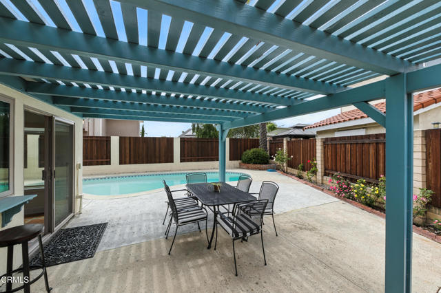 2161 Lathan Avenue, Camarillo CA: https://media.crmls.org/mediaz/0138a0bf-38ce-4ba2-ac2d-7f6fe25fc108.jpg