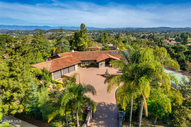 11 Inverness Road, Thousand Oaks CA: https://media.crmls.org/mediaz/013952f8-8a25-4d75-8e64-dc9f0acbe026.jpg