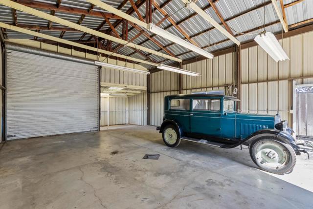 220 Holliday Drive, Hollister CA: https://media.crmls.org/mediaz/01398817-d11a-4f88-a11d-5d175d2c6e16.jpg