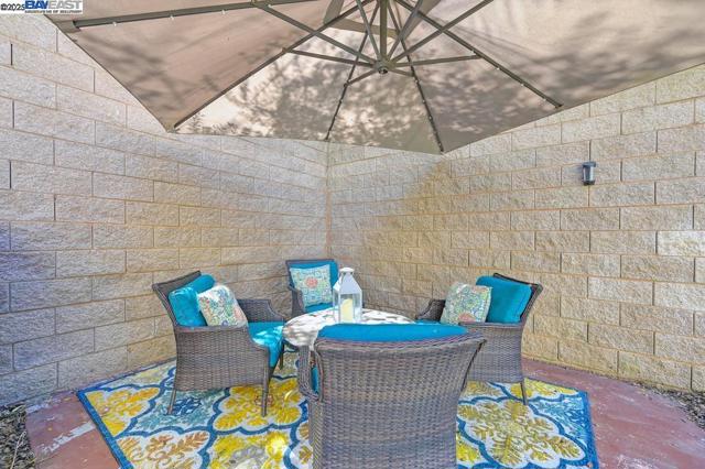 7544 Twin Bridges Ln, Citrus Heights CA: https://media.crmls.org/mediaz/013988e5-5030-4564-8ff2-993066479124.jpg