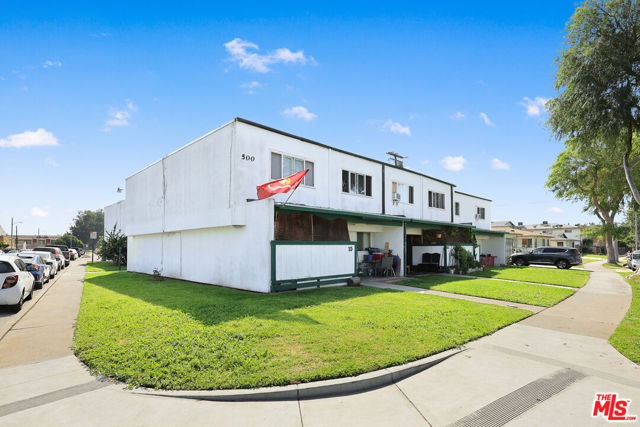 500 S 6th Street, Montebello CA: https://media.crmls.org/mediaz/01399571-117a-42da-9743-2aaf9c68f769.jpg