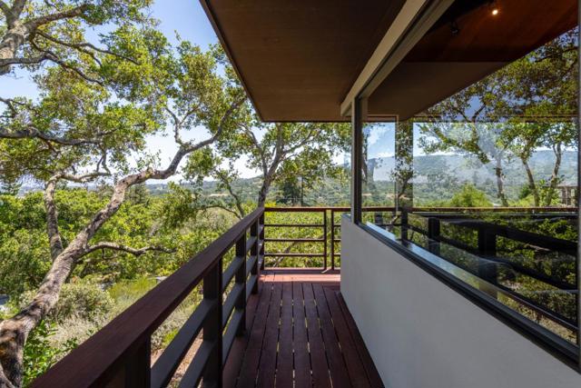 165 Golden Oak Drive, Portola Valley CA: https://media.crmls.org/mediaz/0139fa4c-afbf-4ed2-9497-a8725f74d644.jpg