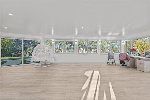 9350 Bond Road, Elk Grove CA: https://media.crmls.org/mediaz/013a4756-8d9f-4830-8323-16973ee1298b.jpg