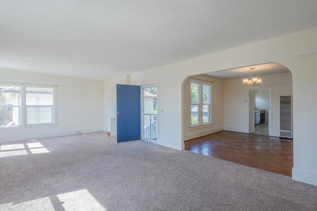 206 Cypress Avenue, Pacific Grove CA: https://media.crmls.org/mediaz/013a4bda-26cc-4242-8962-fe04569362a8.jpg