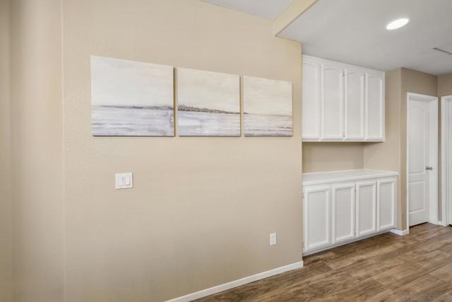 838 Masters Dr, Oceanside CA: https://media.crmls.org/mediaz/013afd61-614d-41b0-bffa-c39b320d9a55.jpg