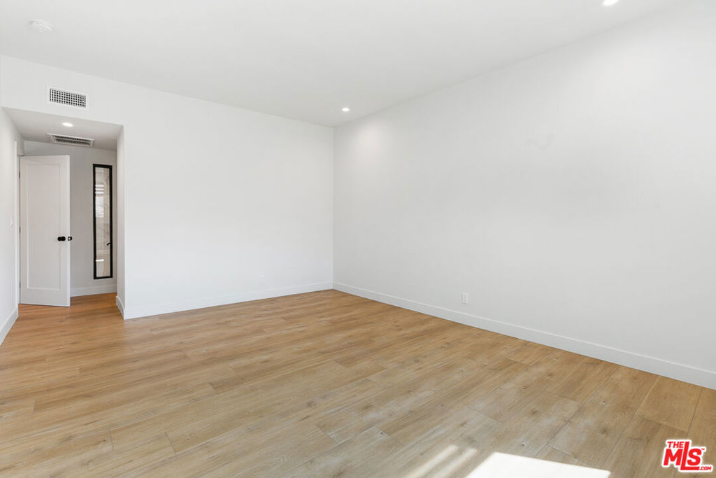 MLS #26986075 image #19