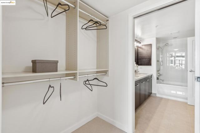 170 King St, San Francisco CA: https://media.crmls.org/mediaz/013b7727-31b2-4f98-8ae1-7ce5ac43e3a6.jpg