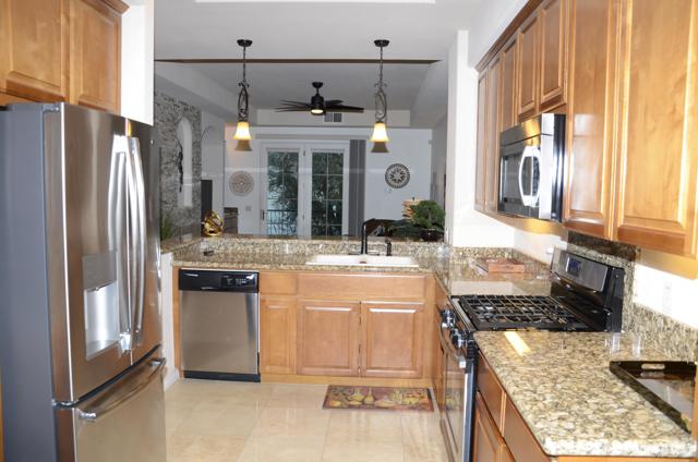 1707 Via San Martino, Palm Desert CA: https://media.crmls.org/mediaz/013bc903-243d-47e4-853d-860d72e0a8df.jpg