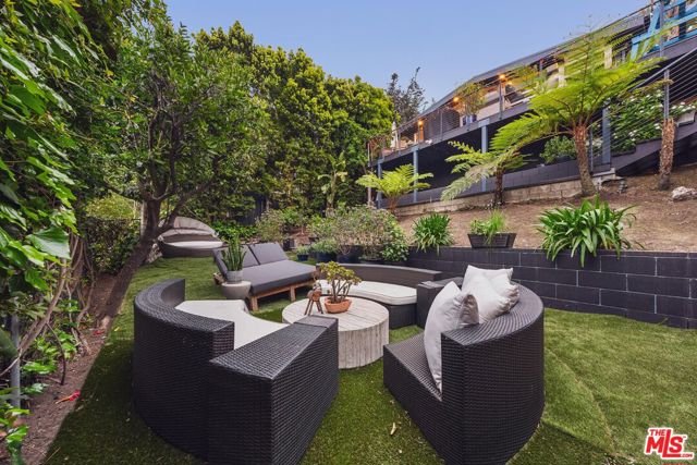 295 Mabery Road, Santa Monica CA: https://media.crmls.org/mediaz/013c95a0-dff8-4770-af45-fb3ee10a9ed6.jpg