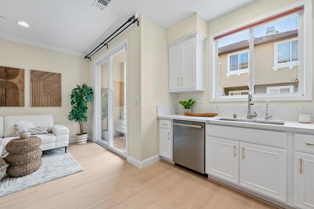 1180 Glin Terrace, Sunnyvale CA: https://media.crmls.org/mediaz/013d4c30-93cb-4146-9050-729501ee62ac.jpg