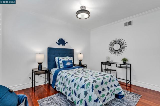 11373 Rampart Dr, Dublin CA: https://media.crmls.org/mediaz/013d586b-af40-4b10-89e2-1305378f54f1.jpg