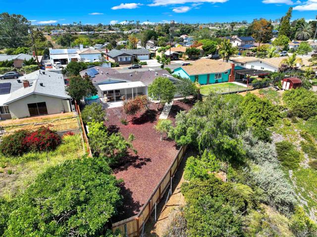 5403 Via Carancho, San Diego CA: https://media.crmls.org/mediaz/013de9da-1653-4ee2-b2e2-d07b92dc747d.jpg