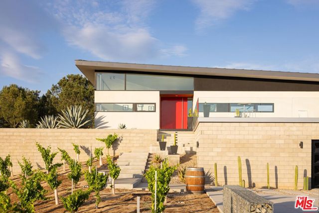 36453 Via El Pais Bonita, Temecula CA: https://media.crmls.org/mediaz/013edfdc-d1f6-4c27-b490-127d2541cd85.jpg