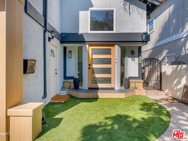 7939 W 80th Street, Playa del Rey CA: https://media.crmls.org/mediaz/013efb8e-b04a-4c4b-9251-3d3cdefb8dbc.jpg