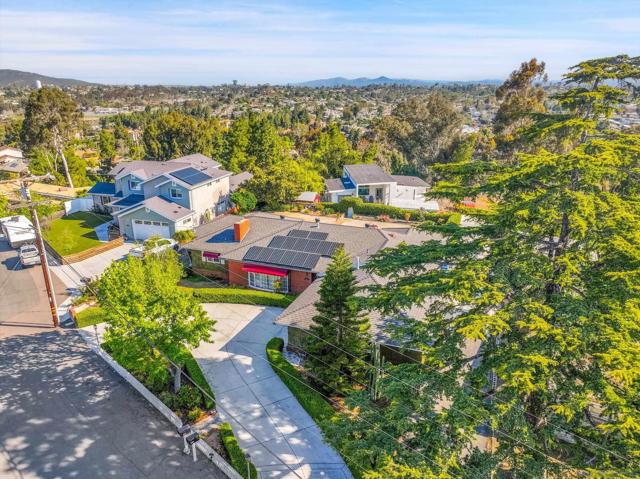 9226 Briercrest Dr, La Mesa CA: https://media.crmls.org/mediaz/013fb3f2-af17-43d4-a6ae-ded4b24364fa.jpg