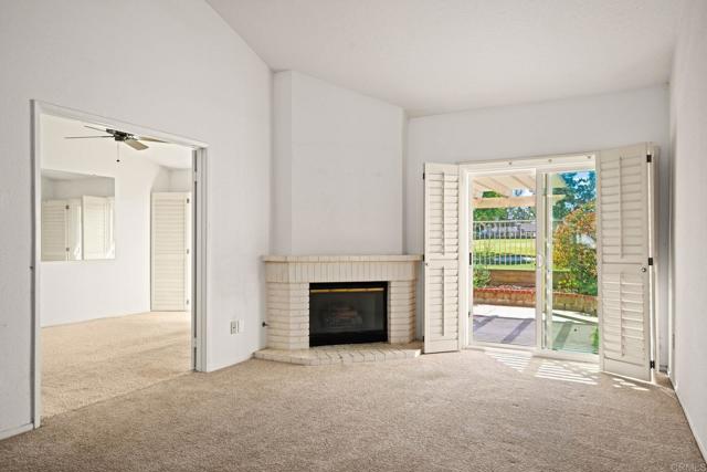 Detail Gallery Image 16 of 43 For 1015 Gleneagles Pl, Vista,  CA 92081 - 2 Beds | 2 Baths