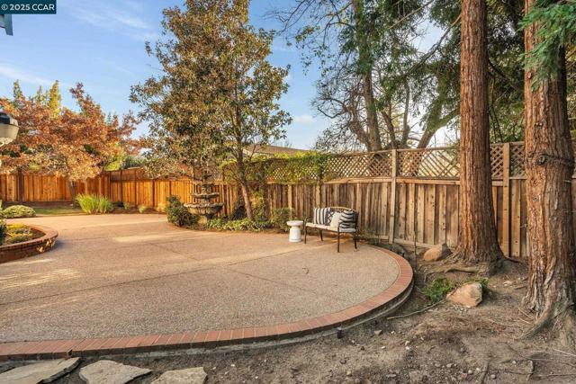 825 Bethany Ln, Concord, California 94518, 4 Bedrooms Bedrooms, ,2 BathroomsBathrooms,Single Family Residence,For Sale,Bethany Ln,41083148