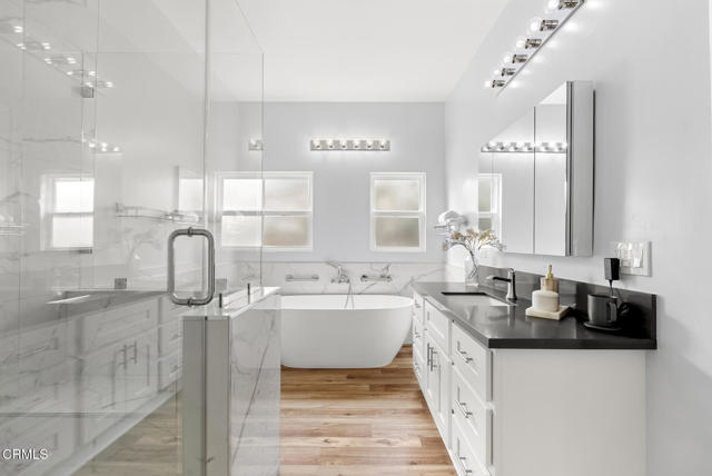 4160 Madison Avenue, Culver City CA: https://media.crmls.org/mediaz/0142cc69-6e46-4e5f-8293-d69498bc7923.jpg