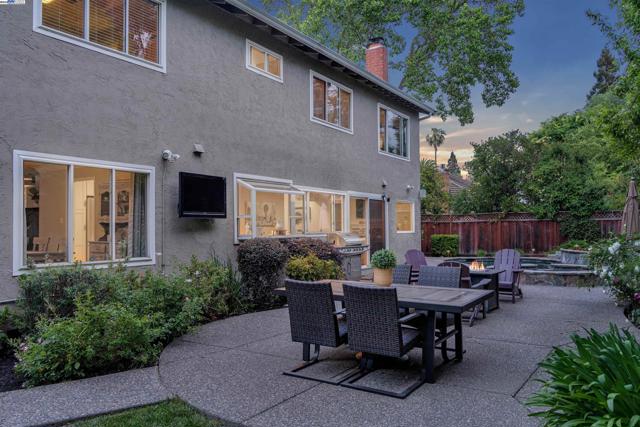 1632 Saint Norbert Dr, Danville CA: https://media.crmls.org/mediaz/014357e2-db93-497f-a3a7-31f1b12f62b7.jpg