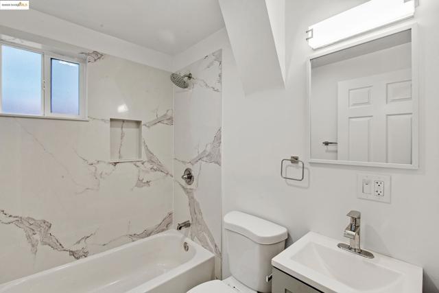 2906 Adeline St, Oakland CA: https://media.crmls.org/mediaz/01444c6f-34ef-45c5-b4ca-3e2f81a6932f.jpg