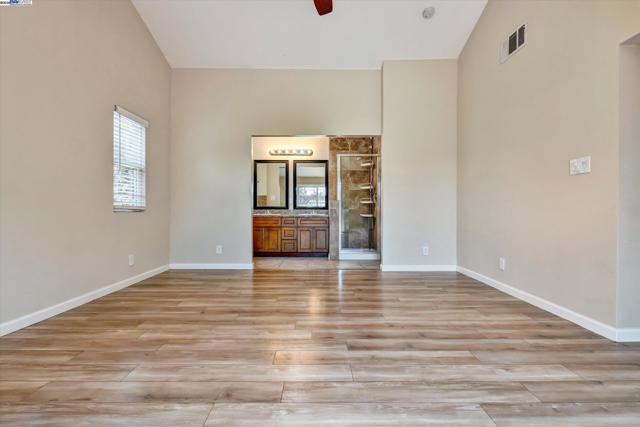 37659 Granville Dr, Fremont CA: https://media.crmls.org/mediaz/0144e6d0-9792-4b33-8db4-86cf278e88f4.jpg
