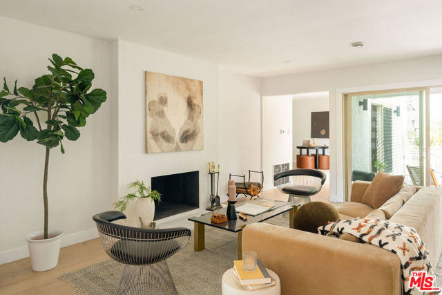 7248 W 88th Place, Los Angeles CA: https://media.crmls.org/mediaz/014594ec-2b3d-4be9-98b1-644b9529506b.jpg
