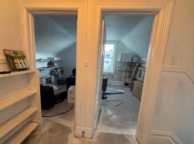 356358 Day Street, San Francisco CA: https://media.crmls.org/mediaz/0145e65d-6cdc-4435-ade2-dacbca38305f.jpg