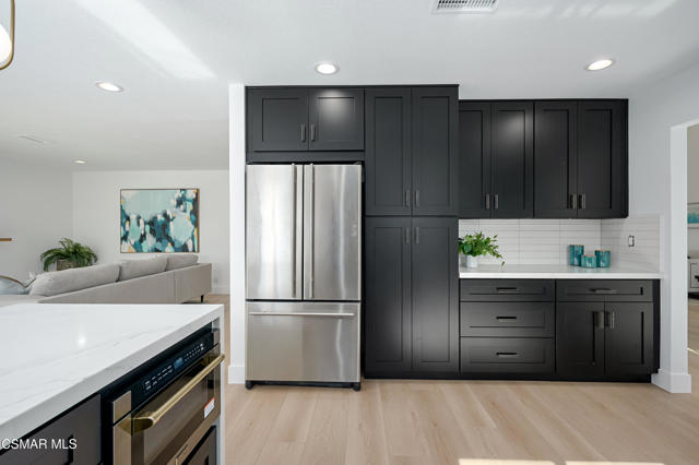 574 Nicole Drive, Newbury Park CA: https://media.crmls.org/mediaz/014774b2-19c5-48b1-9223-dc7bce6ee2d8.jpg