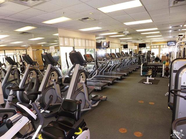 80474 Muirfield Drive, Indio CA: https://media.crmls.org/mediaz/01477893-250c-4c63-a684-dec275707692.jpg