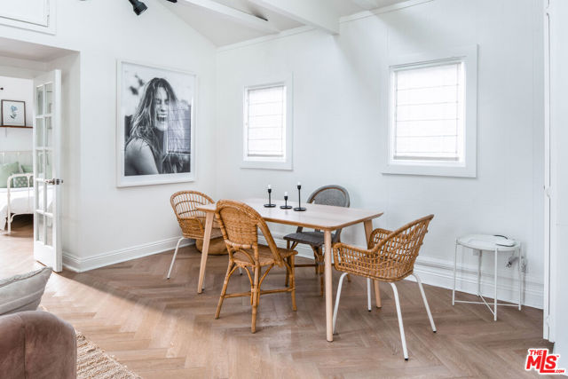 554 Mountain Green Drive, Calabasas CA: https://media.crmls.org/mediaz/0147d24a-ca2e-43a4-a539-7e9e4f82c508.jpg