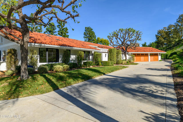 87 Pinecrest Road, Westlake Village CA: https://media.crmls.org/mediaz/0147d4b0-8c86-4809-993a-4858f50e32c1.jpg