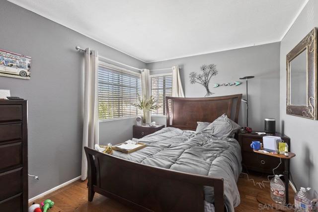 4425 Arbor Cove Cir, Oceanside CA: https://media.crmls.org/mediaz/0147ec01-9d9d-45c3-93c4-8028ce41284b.jpg
