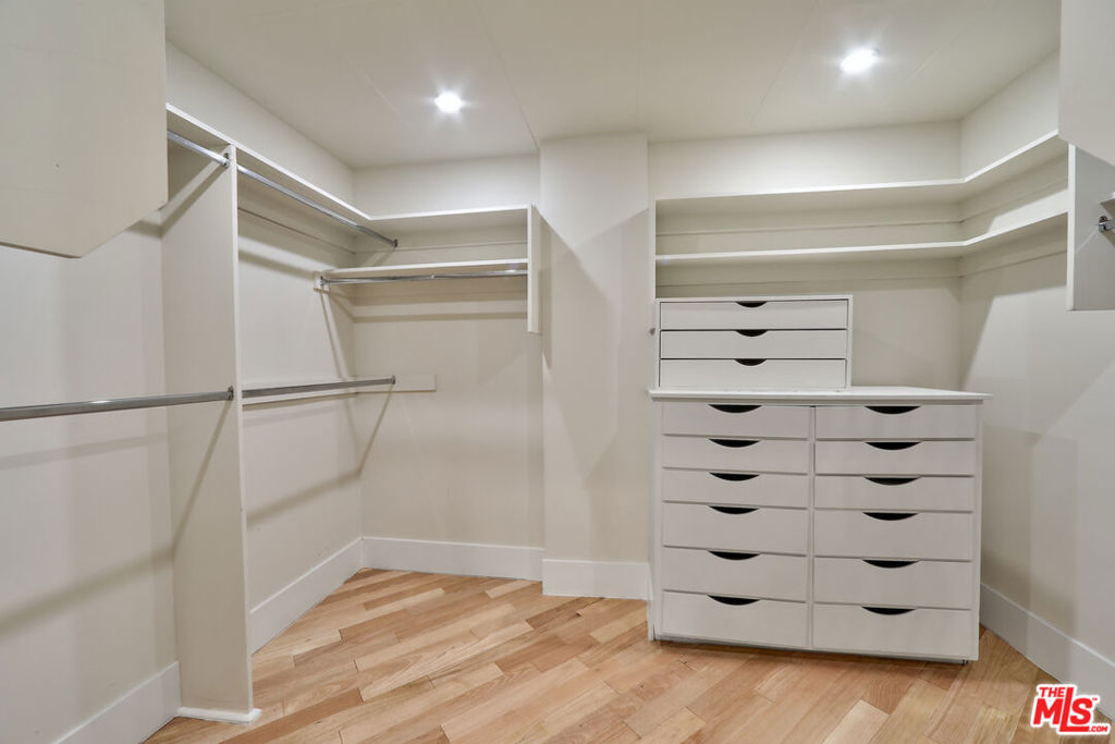 MLS #26856689 image #20