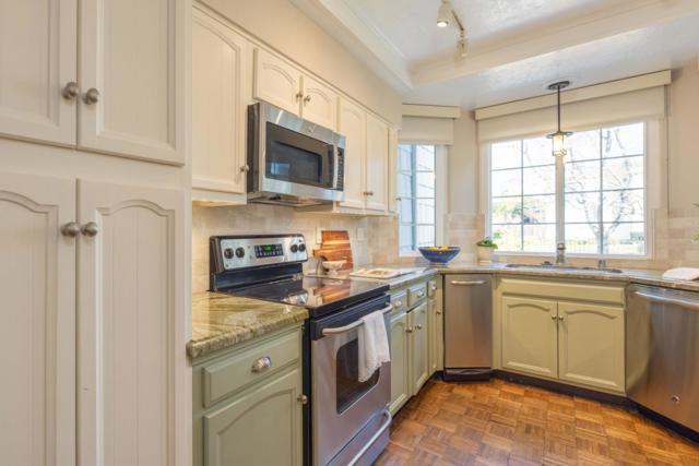 21 Pinehurst Lane, Half Moon Bay CA: https://media.crmls.org/mediaz/01481a2a-5404-482f-9093-b49d805c2579.jpg
