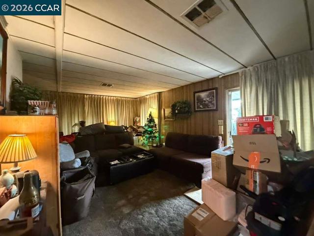 28227 Murcia St, Hayward CA: https://media.crmls.org/mediaz/01481bd5-fcc0-45f0-902e-1d59cd282e19.jpg