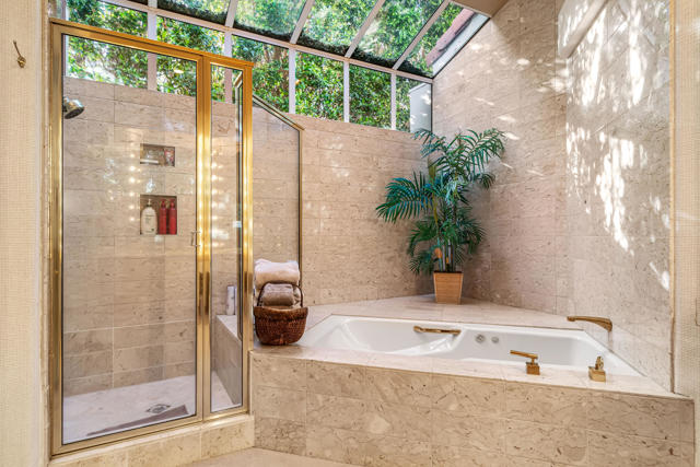 75295 St Andrews Court, Indian Wells CA: https://media.crmls.org/mediaz/01487fc8-2f81-4bbc-9bb6-d2486e96cc3d.jpg