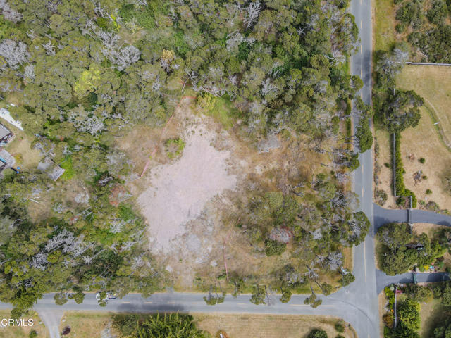 45465 Pacifica Drive, Caspar CA: https://media.crmls.org/mediaz/01490d02-900b-49bc-936f-4cb38354153d.jpg