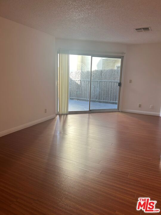 Image 3 for 4142 Rosewood Ave #107, Los Angeles, CA 90004