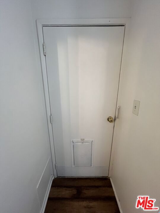 4187 Arch Drive, Studio City CA: https://media.crmls.org/mediaz/0149ce4f-45b3-48cc-973f-c4f9ce1b7841.jpg