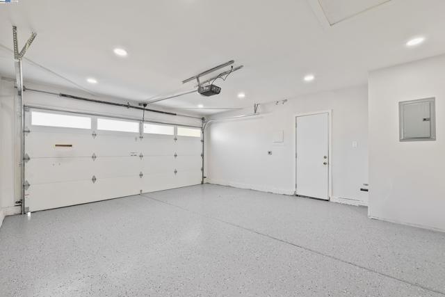 4349 La Cosa Ave, Fremont CA: https://media.crmls.org/mediaz/014a52a9-2626-4b2f-a8e2-349c478bbf22.jpg