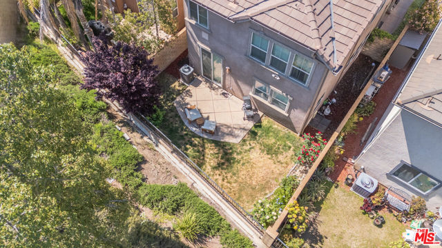 29266 Pilgrim Court, Valencia CA: https://media.crmls.org/mediaz/014b4c1e-2b14-4483-a094-36d91f97332e.jpg