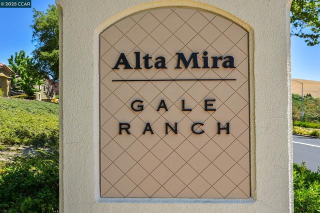 125 Coriander Ct, San Ramon CA: https://media.crmls.org/mediaz/014c1549-9809-4ad3-84b1-c8820e9fc2ad.jpg