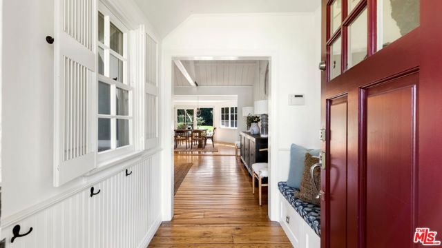 15110 Sutton Street photo 4