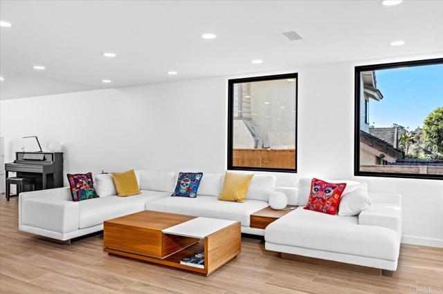 Detail Gallery Image 20 of 57 For 1560 Hawk View Dr, Encinitas,  CA 92024 - 4 Beds | 4 Baths