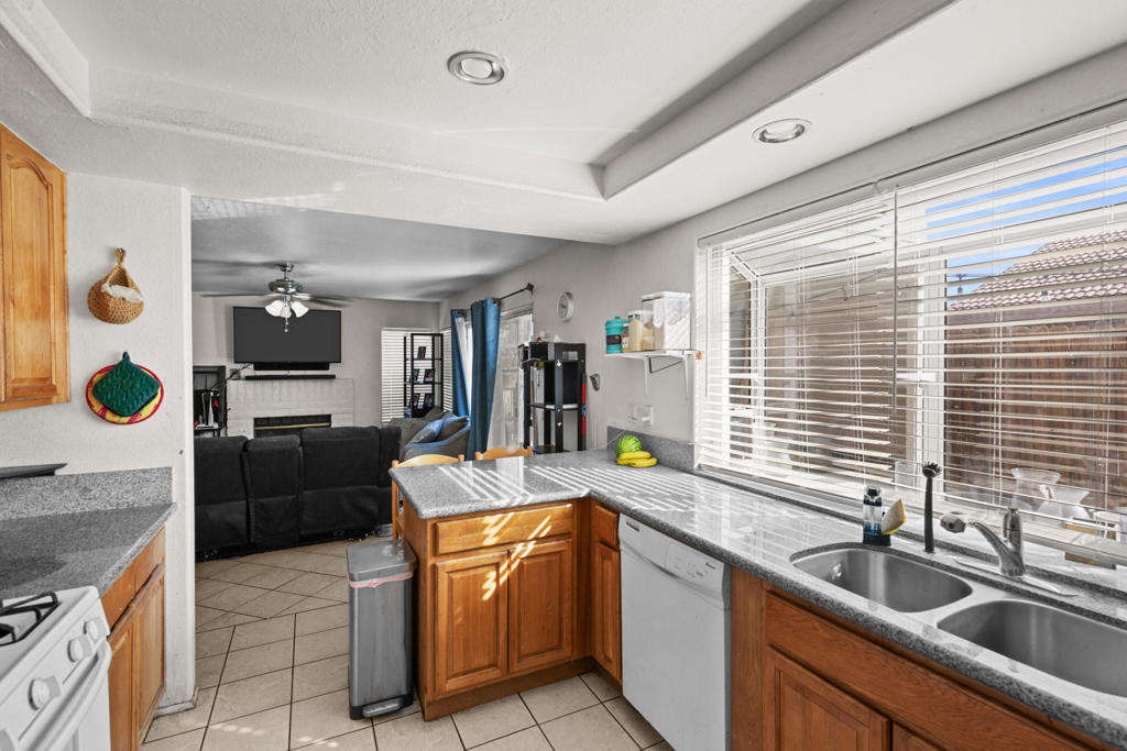 MLS #219138253DA image #13