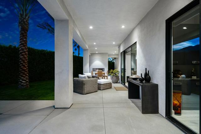 2779 Princess Lane, Palm Springs CA: https://media.crmls.org/mediaz/014eca75-3d94-41db-8492-bfd806b099d3.jpg